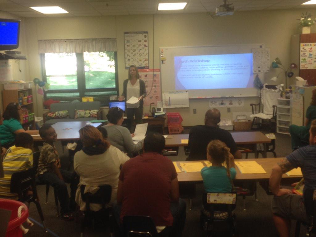 bauerlucas2's tweet photo. 1st half of curriculum night a success!@DWEdublin #dweclassroom #dwe4life http://t.co/WpSMt9azTp