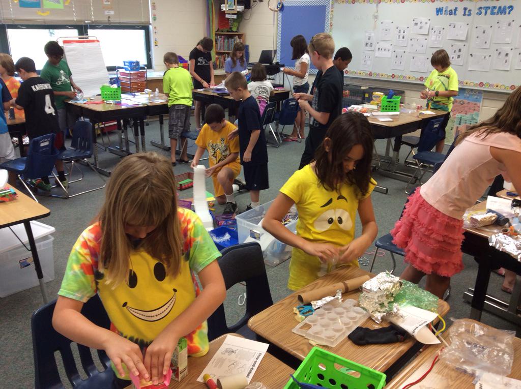 MrsKstemtweets's tweet photo. STEM After School @WoodsCreekD47
Making "Gobots" to explore friction! http://t.co/PMn5tOowi6