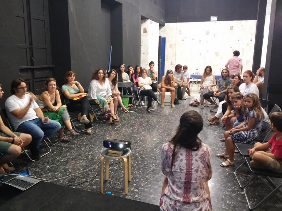 AYEculturaS's tweet photo. Gracias a todos y todas por venir a la presentación deL proyecto. #EMPODERART #BARRIODELCARMEN #MURCIA #ARTESOCIAL http://t.co/iHbGG9iAUg