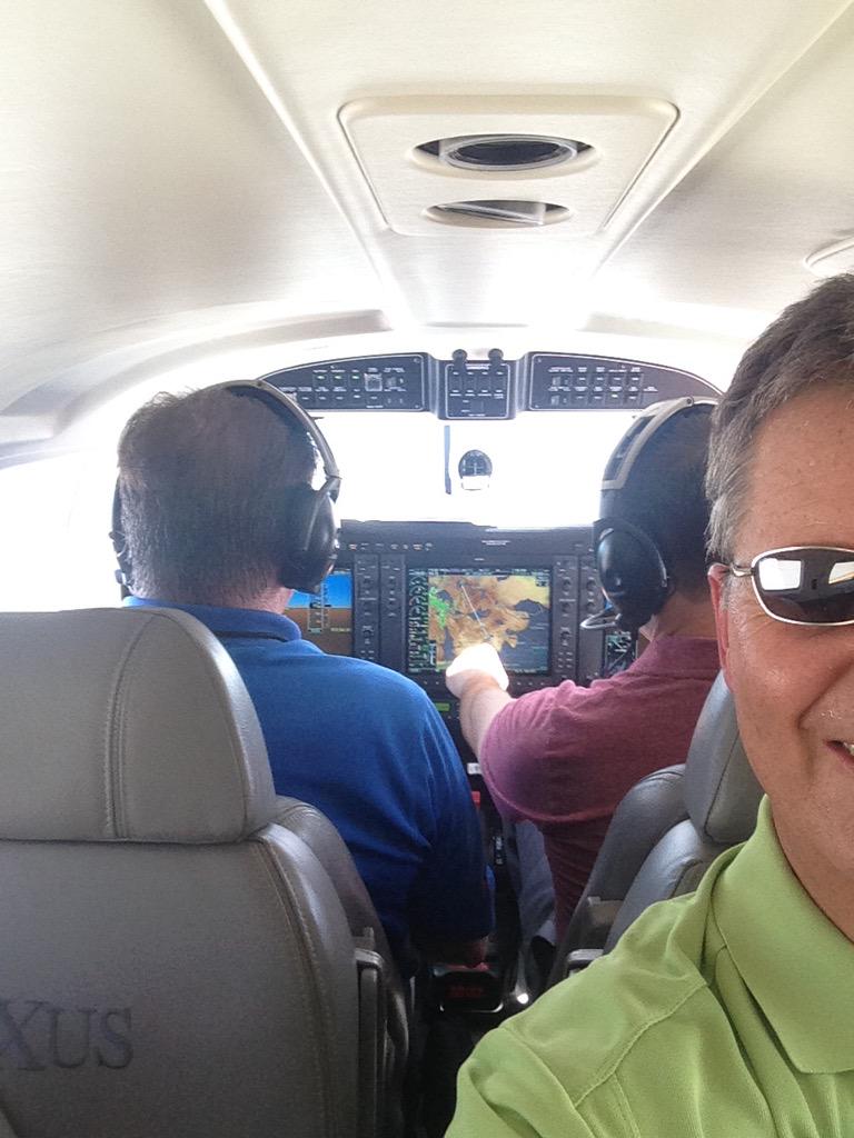 jrlorentzen's tweet photo. How did U get to #MMOPA and @thecdaresort ? @piperaircraft #G950 http://t.co/UYNNIhdAGV http://t.co/RYLTPG5XSG