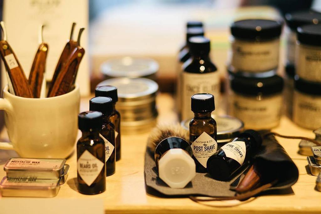 ArtandFlea's tweet photo. Fellas shop @flotsamco grooming products at the #FLUXgeneralstore! Open tomorrow 11am-6pm… http://t.co/BqEJyfIh9q http://t.co/S6uVZbZyrV