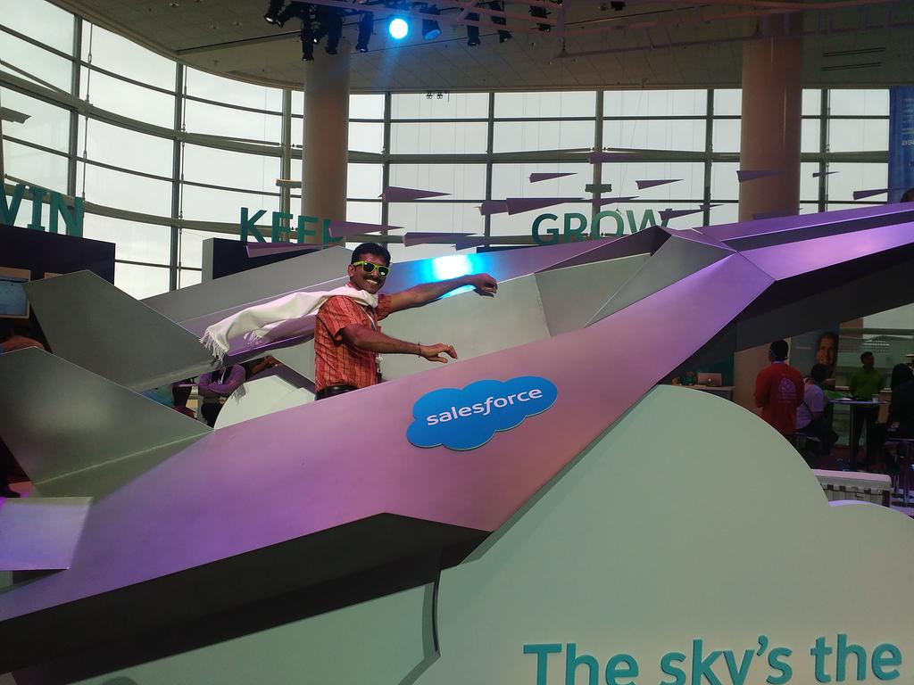 dhananth's tweet photo. #smbliftoff http://t.co/c99DW7nCwR