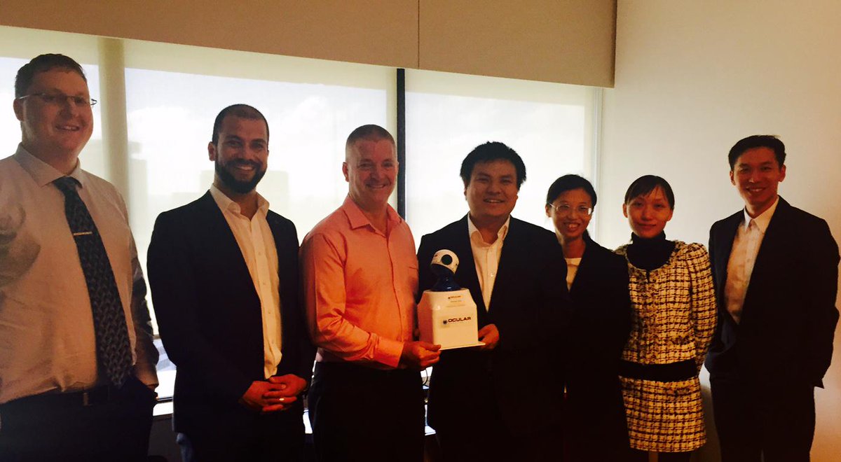 OcularRobotics's tweet photo. #OcularRobotics' #RobotEye, @DrRafiei &amp; CEO Bishop delighted to host founders of Kuang-Chi: http://t.co/KUOdc0ker9 http://t.co/oN8YmatSqT