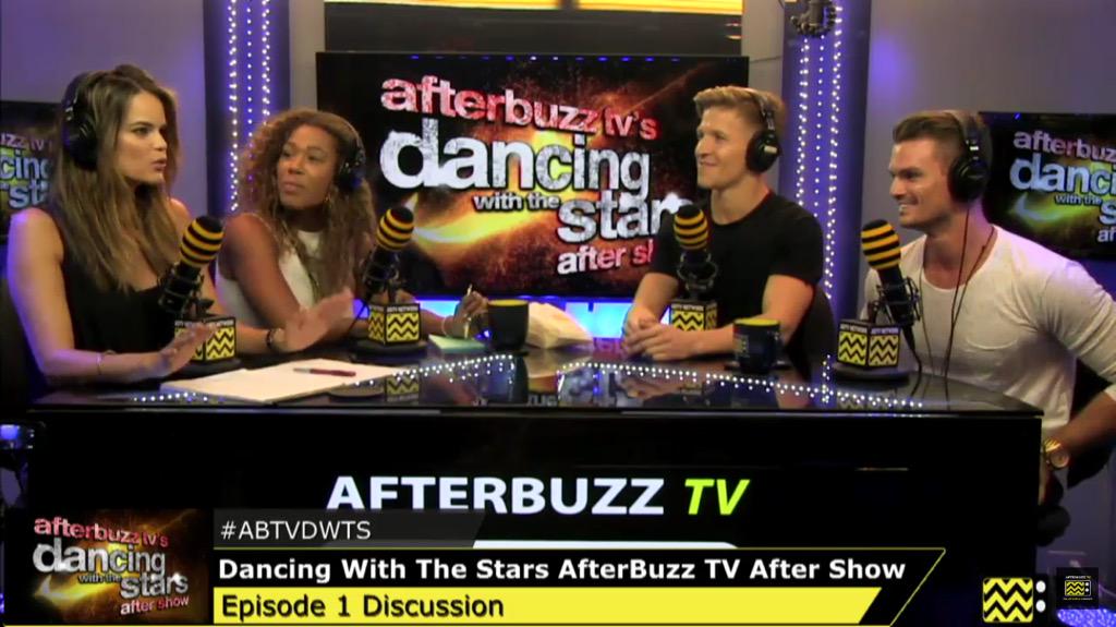 jane9668's tweet photo. Great #ABTVDWTS tonight guys! Love Julz's #slapsee ! Go check them out at http://t.co/nvDdHSAywM folks! ๐๐๐๐๐ป๐๐ป๐๐ป http://t.co/7iuszyYS8U