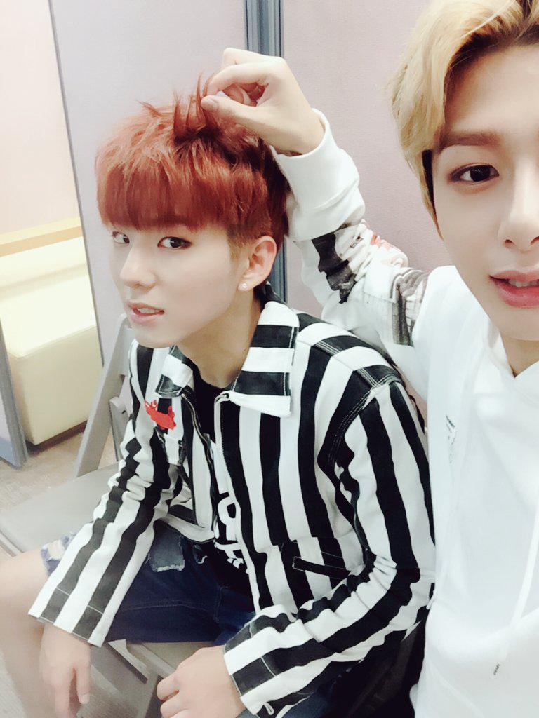 오늘자 몬스타엑스 엠카 대기실 | 인스티즈