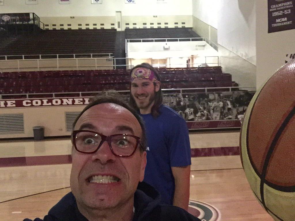 In less than 30 minutes he helped me realize that my HOOP days are over...... Sadly. #txathleteoftheyear1985