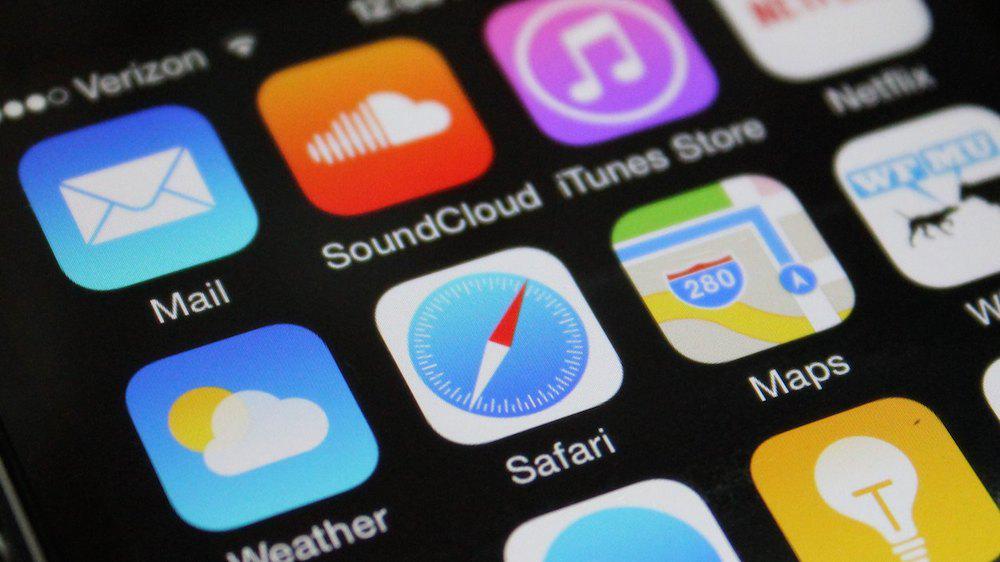 HasOffers's tweet photo. US consumers are now spending more time in apps than watching TV: http://t.co/gzjhuw55tN @TechCrunch http://t.co/PMica3EWZN