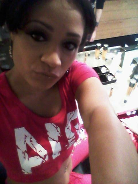 g9dagoddess's tweet photo. Photoshoot ready thanks to #essentialcosmetics and #MAC http://t.co/2KuUE4Qfwh
