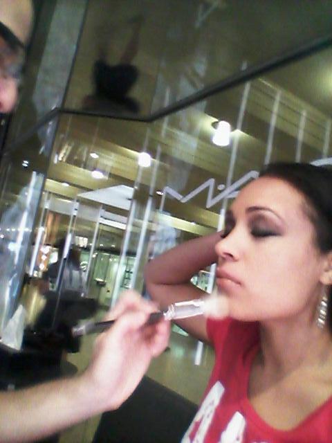 g9dagoddess's tweet photo. Photoshoot ready thanks to #essentialcosmetics and #MAC http://t.co/2KuUE4Qfwh