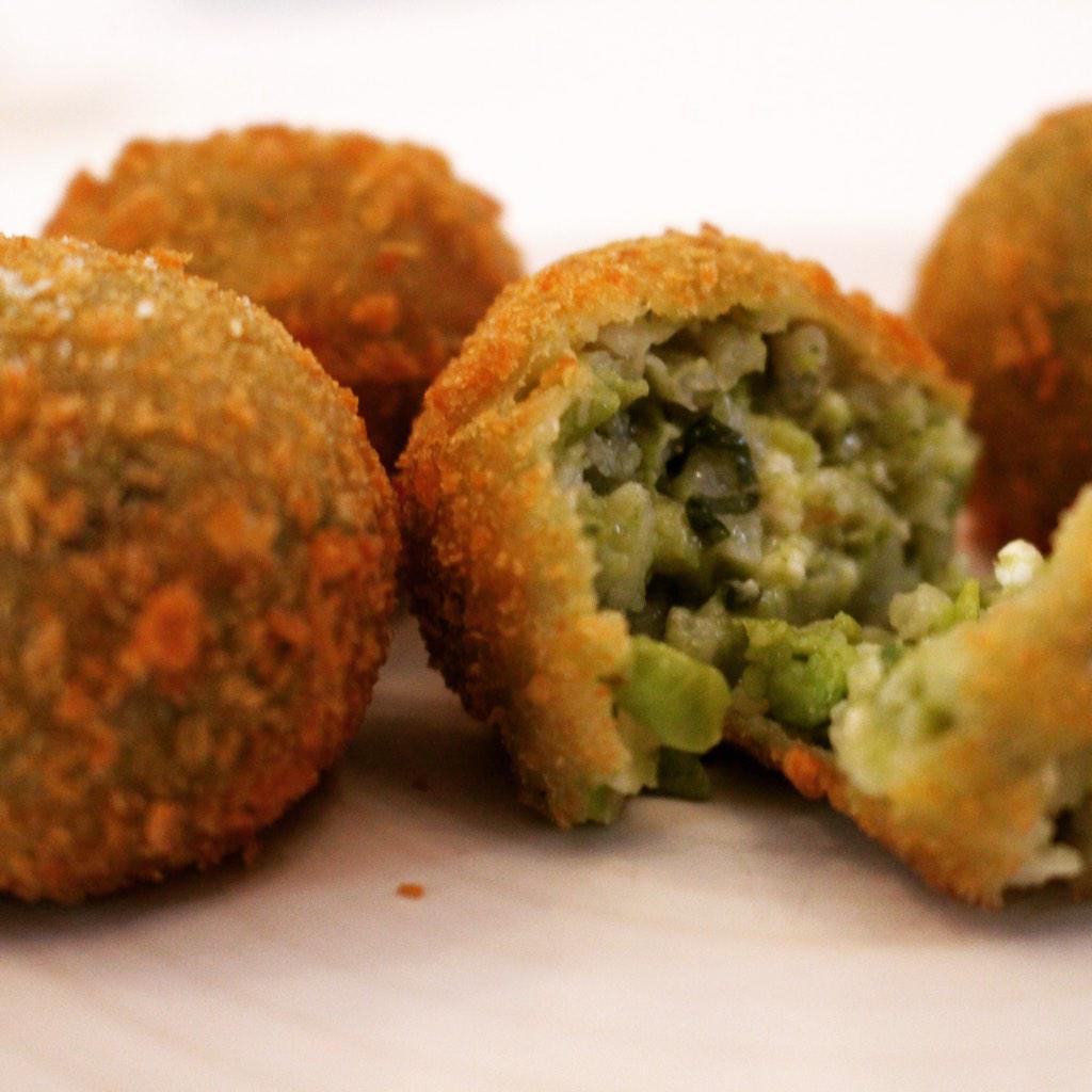 CollinsQuarter's tweet image. Ball up! New to our #spring menu and sooooo tasty! House made #Arancini with Pea, Feta, Mint, served with Pesto Ailo!