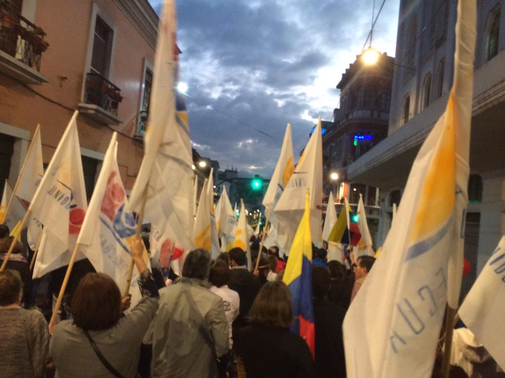 avaldiviesoanda's tweet image. Quito se ha puesto de pie una vez mas @CarlosVerareal @Martinminguchi @martharoldos @lahoraecuador @silvitabuendia