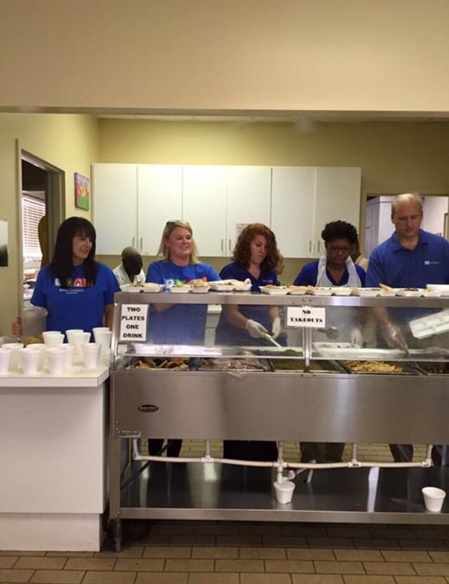 soupbowlttown's tweet photo. #CompassBank well represented today @soupbowlttown Thank you!!@BBVACompass #communityservice #fighthunger http://t.co/oMdJpWi3D2