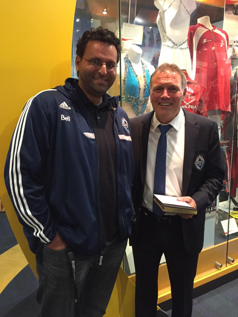 RobbiePuni's tweet image. With @WhitecapsFC President Bob Lenarduzzi. Thanks to @BoardofTrade for a great event! #CYPProgram @AntonioServes