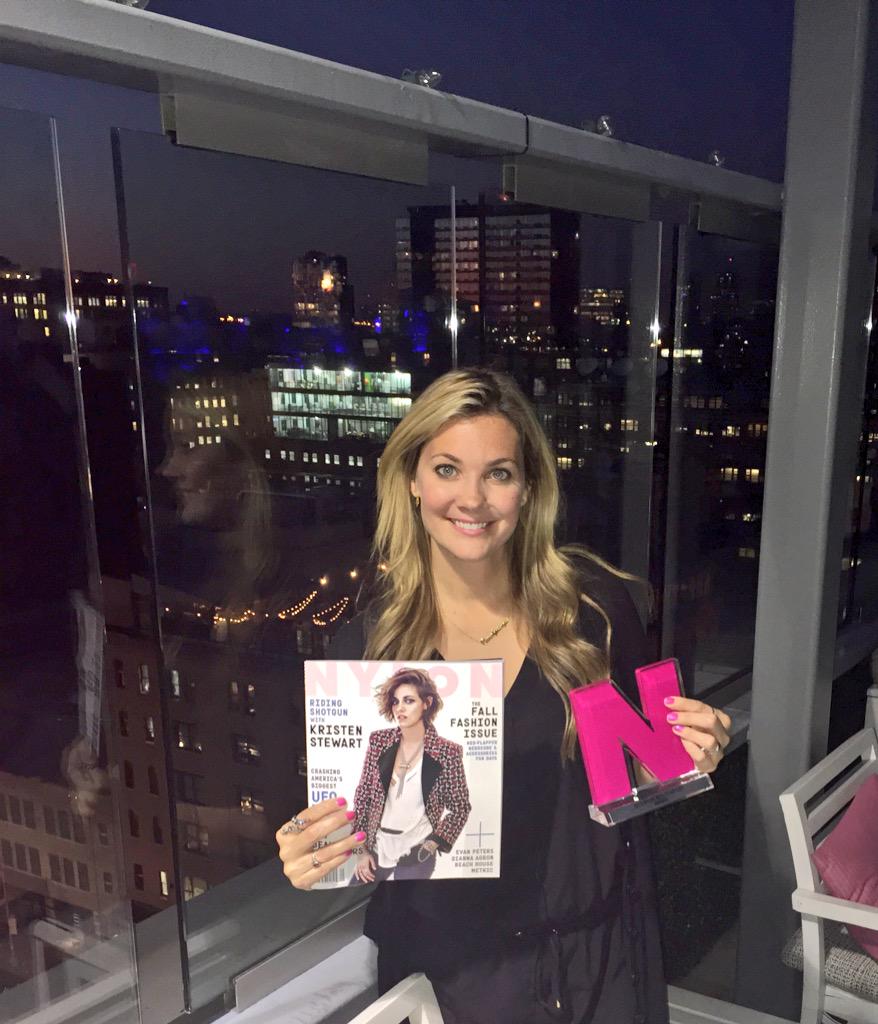 sarahpotempa's tweet photo. Thanks to @NylonMag for voting @TheBEACHWAVER the best curling iron of 2015!! 💐💐 #rotatingcurlingiron #awardwinner http://t.co/GW4ER3nN0N