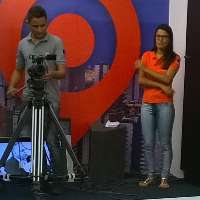 ReporterEletron's tweet photo. Cinegrafista #Jessé e produtora #SthefaniAlves na #TVMaster #Canal20 #NETDigital com @GiovanniMeirele @BethMenezesPB http://t.co/gfGUL87yLW