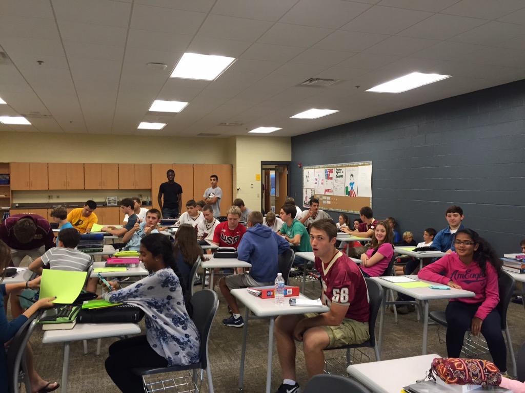 IL_FBLAPres's tweet photo. Like to give a shoutout to @DunlapFbla for being such an awesome (and large-50+) chapter! #greatchapter #firstmeeting http://t.co/5lB6CfFTmS