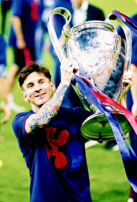 Futbol_Secretos's tweet photo. LIONEL MESSI 100 Partidos en Champions

-77 Goles
-22 asistencias
-4 Títulos

¡Leyenda! http://t.co/G2bNlUmajb