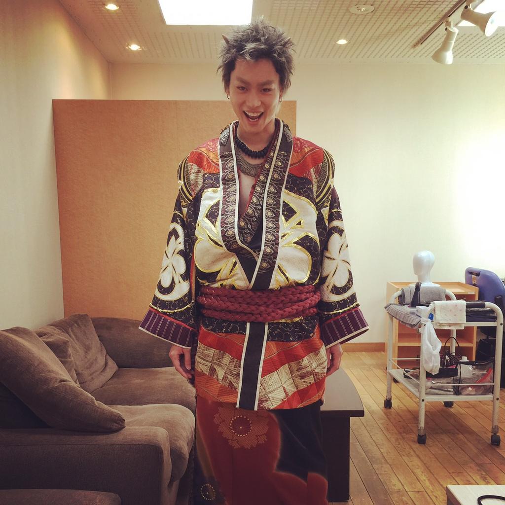鬼ちゃん こと菅田将暉の歌声がかっこよすぎる 途中でまさかのハプニングも Tokyo News 鬼ちゃん こと菅田将暉の歌声がかっこよすぎる 途中でまさかのハプニングも Tokyo News