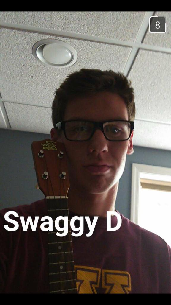 FamouslyFresh9's tweet photo. @dmkisser for homecoming king 2k15 http://t.co/pKsR09mW9J