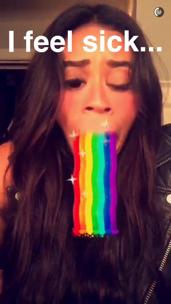 EmisonEmily's tweet photo. RT for Shay #Buttha loving the one we're she is sick http://t.co/5W5I3KIuVM