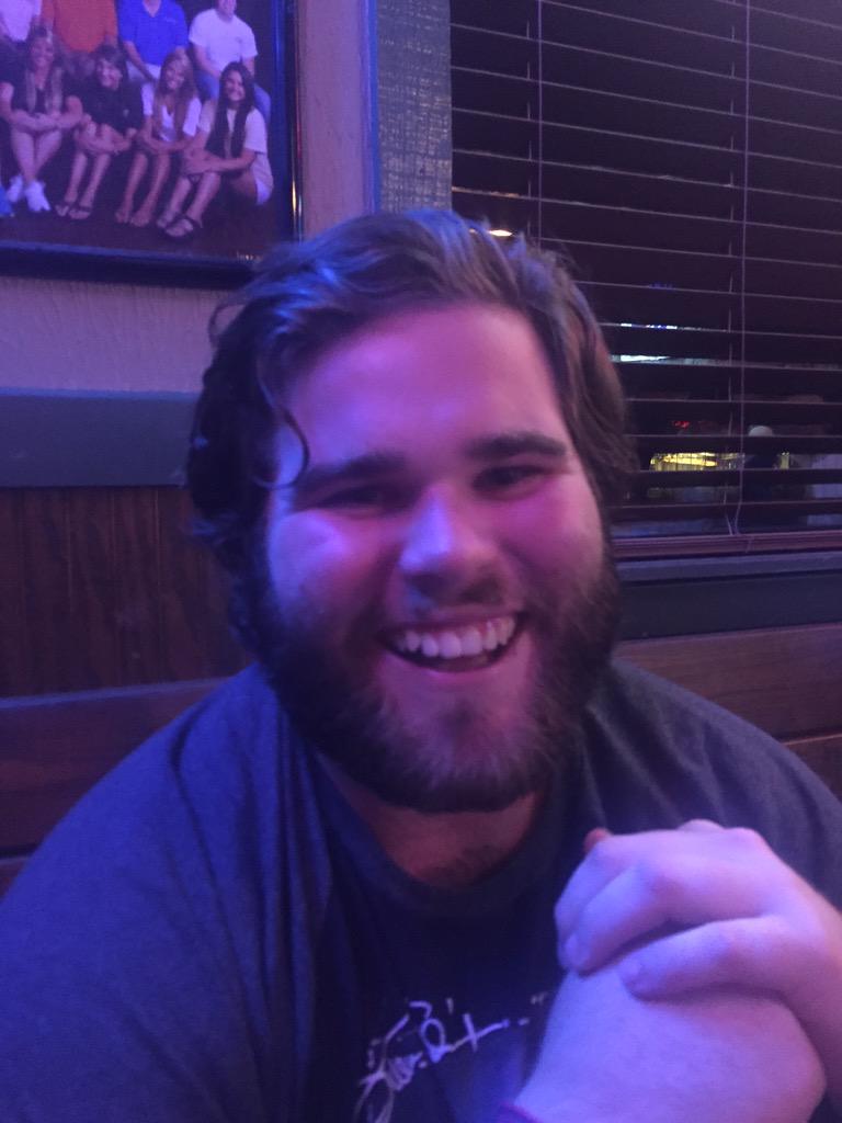 CoachEdwards13's tweet photo. With 250 retweets the bearded man will in fact dye his legendary beard bleach blonde! Needs to happen #qualitybanter http://t.co/3hMkgqjmmH