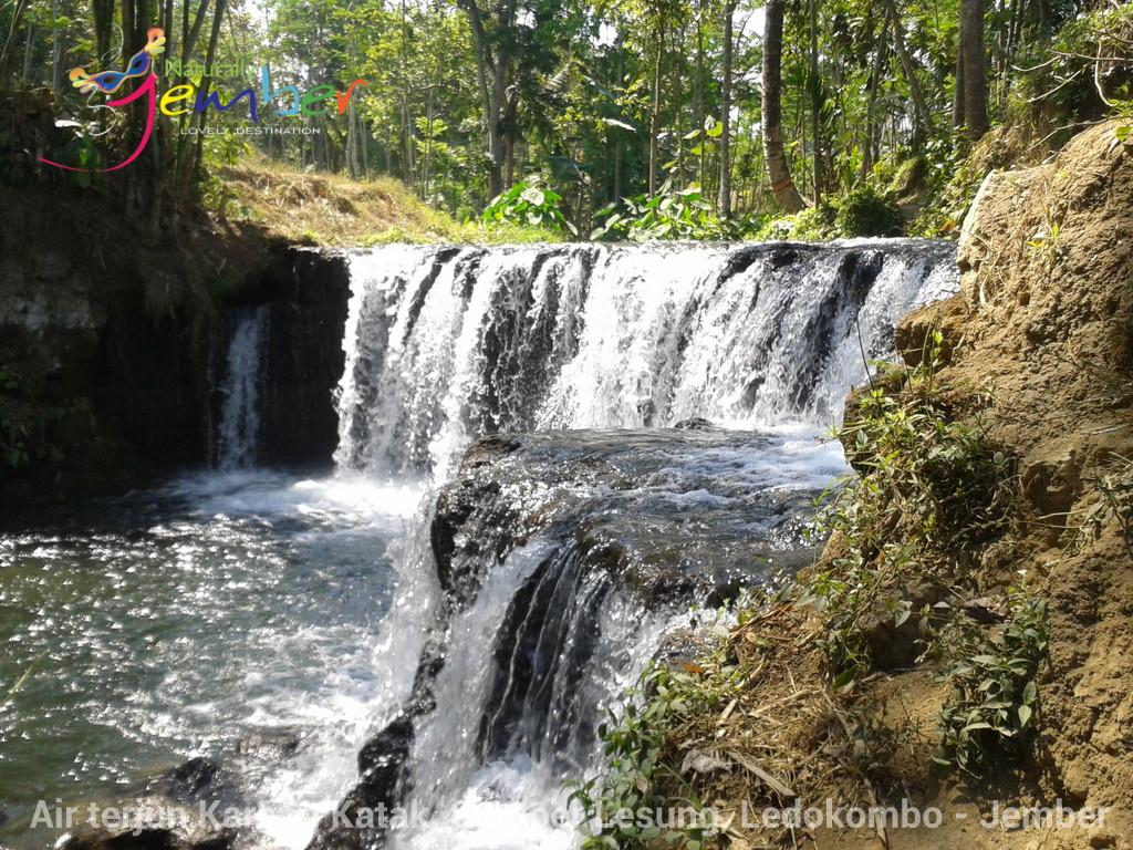 disparbudjember's tweet photo. Natural clear water in Karangkatak waterfall beside beautiful ricefield in Ledokombo
#PesonaJember http://t.co/Rw4774JpcL
