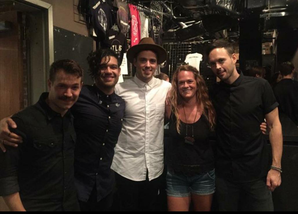 CrumbleyKristen's tweet image. Thanks guys! My @atlasgenius sandwich. Well Worth the 5hr drive from NC tonight! #InanimateObjects  #sharethegenius