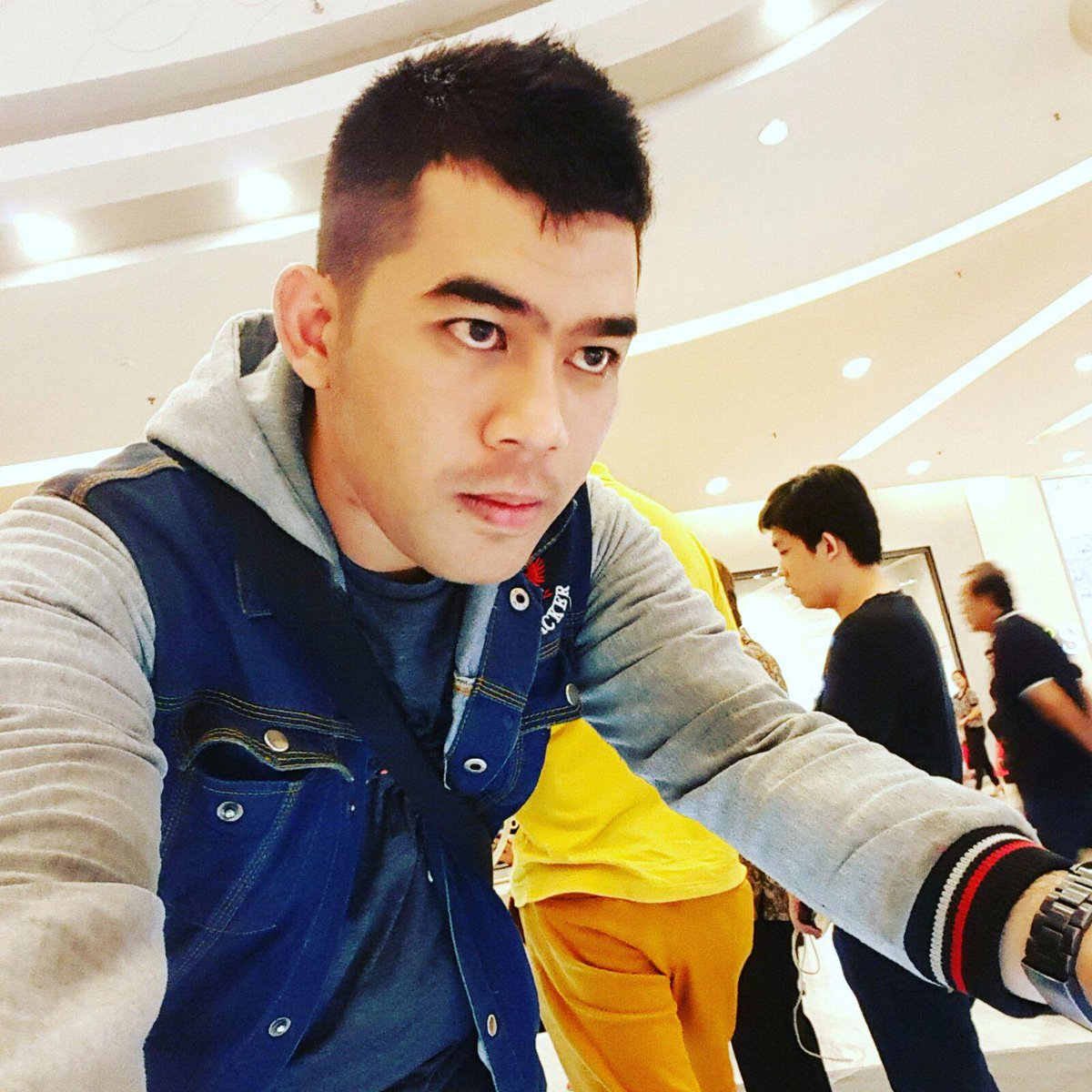 b2998c19d6fa46c's tweet image. 