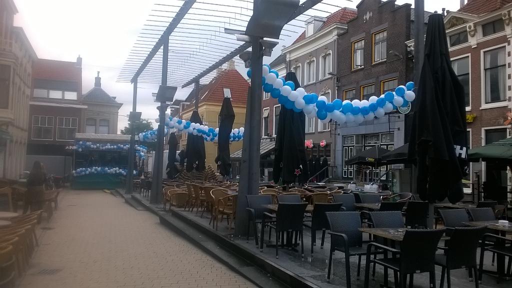 henk_tammens's tweet photo. poelestraat vandaag domein van Supporters #Olympiqeu #grooly http://t.co/XyKMvZ4WRS