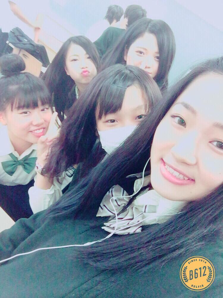 magurochandayo's tweet photo. テスト2日目終わって明日は3日目😓
自分なりに数学頑張ったけど多分10点もとれてへんやろな…
でも明日は英語やし英語は絶対80点とったんねん😖
常一のみんながんばろな💪 http://t.co/fXC0DcK9B5