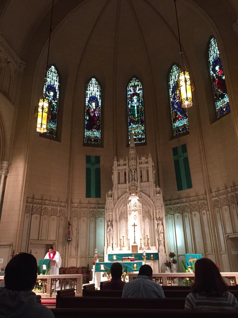 AmyJKohl's tweet photo. St. Patricks @Dreamforce #DF15 #breathtaking #catholic #blessed #rememberingwhy #himom http://t.co/YmASYpZg7s