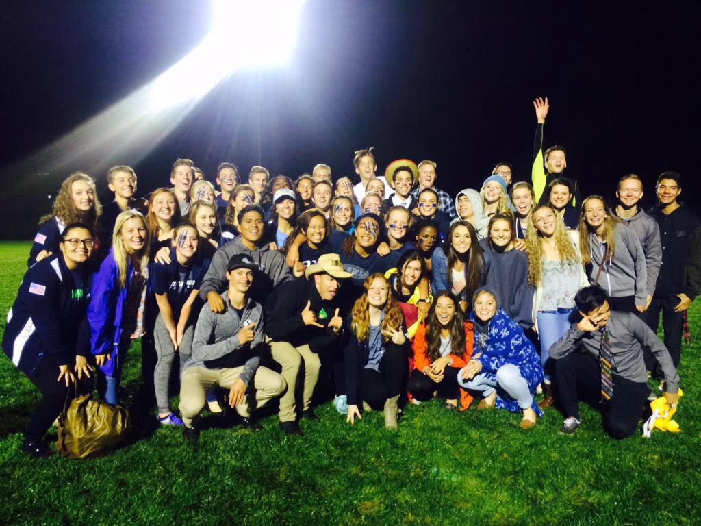 Daxtonhill's tweet photo. Our senior girls killed it tonight in Powder Puff. Great job and way to represent! http://t.co/pwYAGazuOR