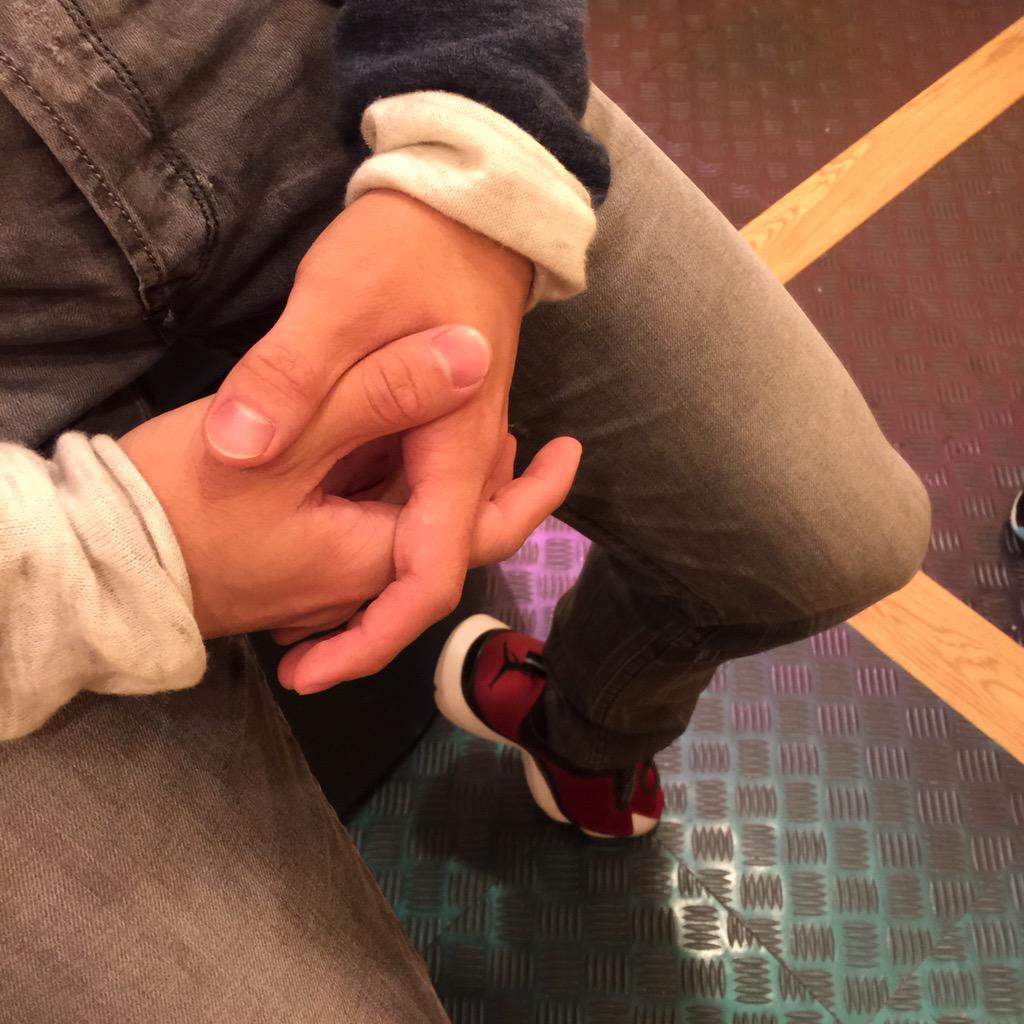 itsShowtimeNa's tweet photo. Si @evanshame na kaya? #ItsPastillasTime http://t.co/tbnfVFftbQ