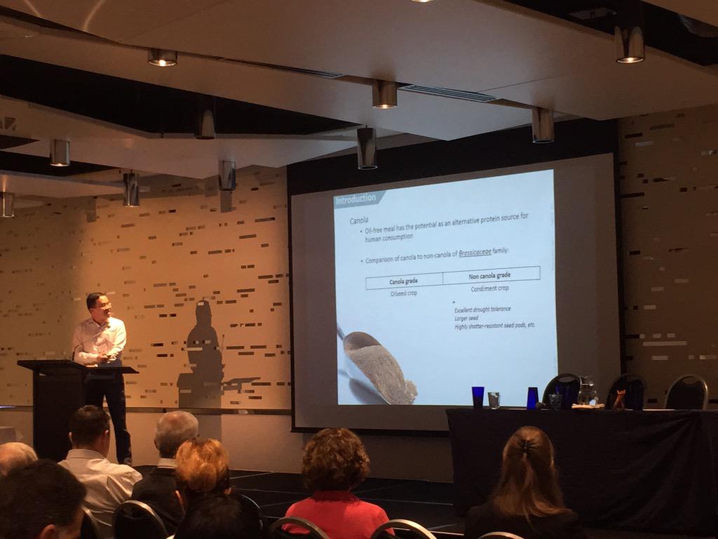 FGC_Neeta's tweet photo. Siong talking about Glucosinolates from canola proteins at AGSA 2015 http://t.co/WYb26nqIhx