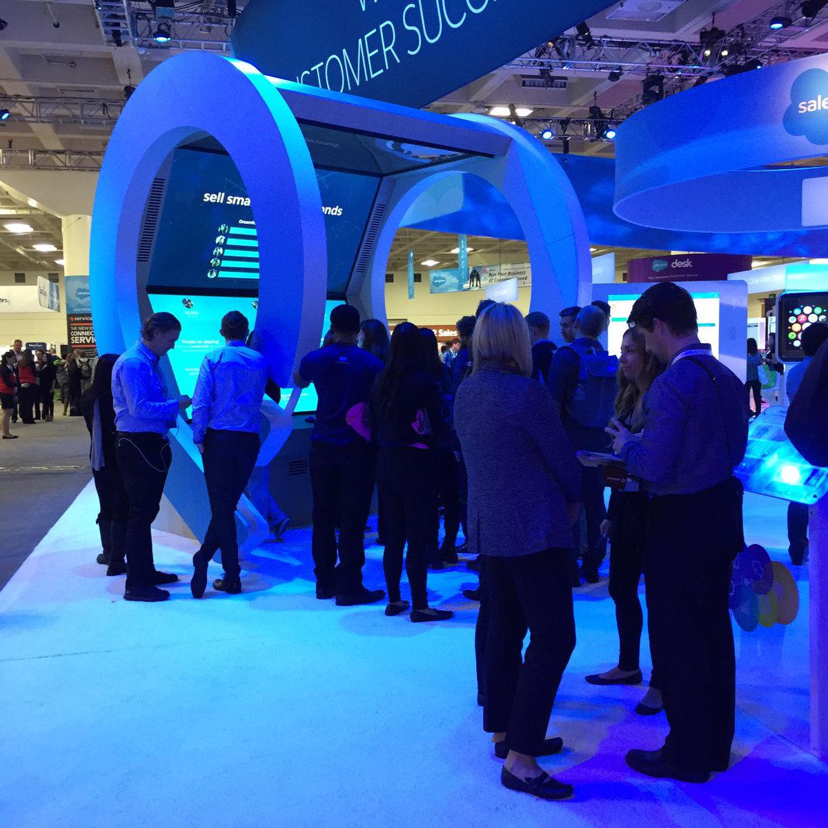 JUXT's tweet photo. Our @salesforce "IQ" game at @Dreamforce is a hit! Stop by and join the fun if you're attending #DF15 #experiential http://t.co/myUa7Nq8bF