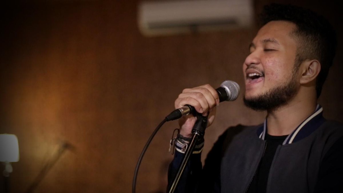 #Klikklip Studio Session: <a href="/VibingHigh_ID/">Vibing High Music</a> “Super Sexy Date” buff.ly/1ixUtyu