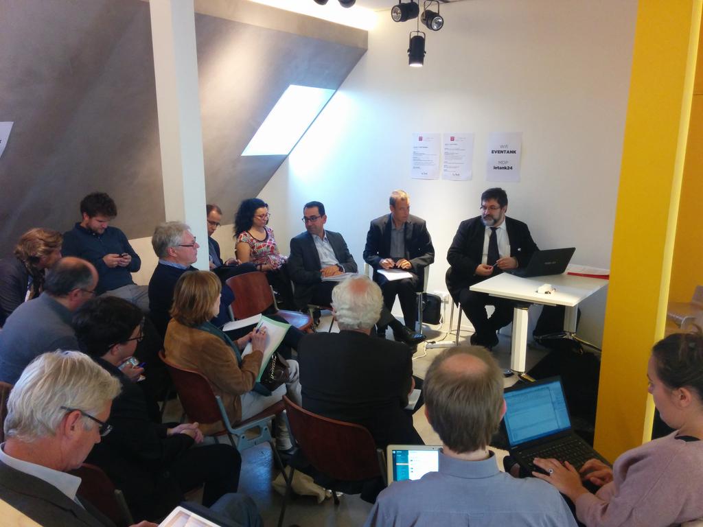 letankparis's tweet photo. #LeTank en mode tables rondes pour #OpenLawEuropa http://t.co/1Ziv6T2kYN