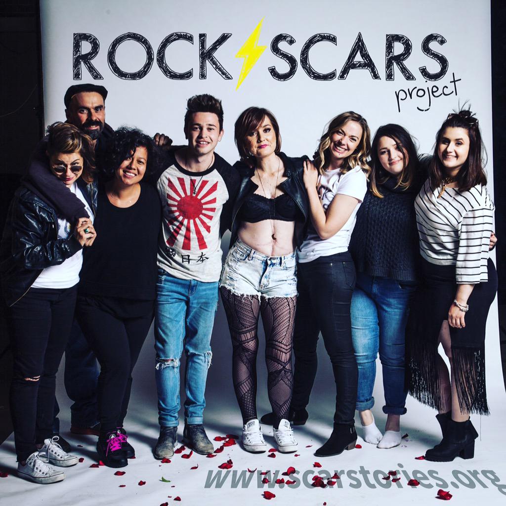 KC_kittykitty's tweet photo. #TBThursday Michaela rocked her  #cancer #scars with @reecemastin for @Scar_Stories @sunriseon7 ⚡️#rockscars #legends http://t.co/Cv2oB1lAqo