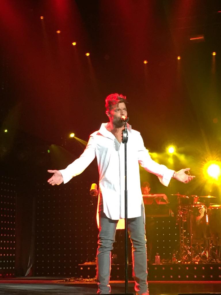 ame tu consierto en reno nv. <a href="/ricky_martin/">Ricky Martin</a> eres el mejor i love youu