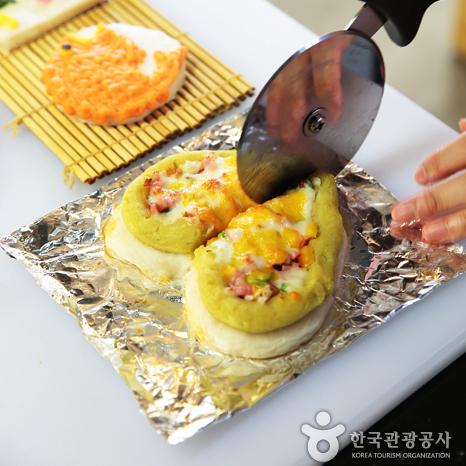 Kor_Visitkorea tweet picture