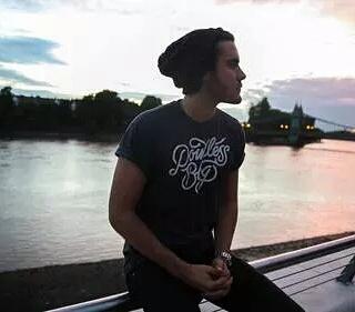 Happy birthday Alfie Deyes!             