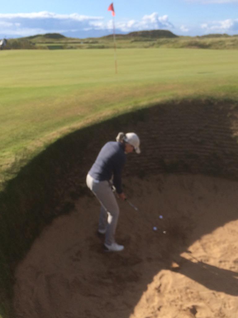 'Of course you can get it out, Jet!' Head down and hit down!!! Now that is what I call a bunker😂. Western Gailes