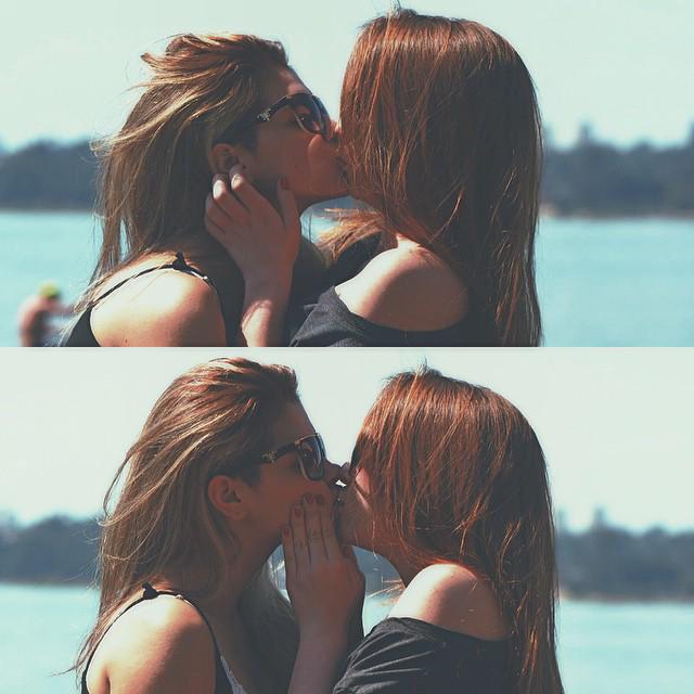 SameLoveLesbian's tweet photo. J'ai ce besoin permanent d'avoir dans mes bras 👭 http://t.co/bPYeyAhn6Y