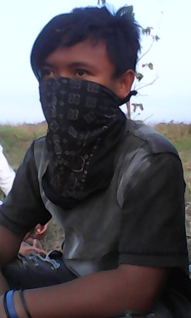 IndraSreetdance's tweet photo. moment gerak jalan costume tema gembel ningrat haahaha http://t.co/CWU5ew2p4f