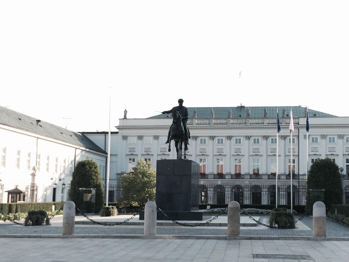 Lighting_Jedi's tweet image. Preparing to present and host the #philipspartner event in Warsaw