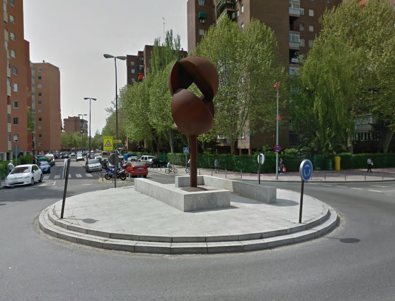 masss2000's tweet photo. @bdjaviymar aquí os dejo unas #rotondasfeas de Mostoles http://t.co/VcT25wTHxR