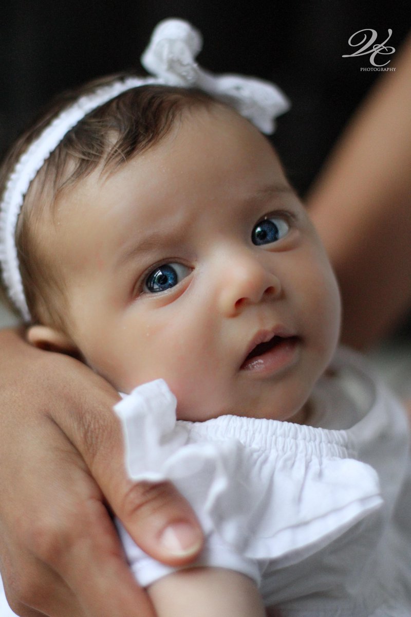 V_CPhotography's tweet photo. Anyone need a pick me up this morning? This face will do it! #baby #photography #portraits #family #blueeyes #beauty http://t.co/IcYXEpE6gY