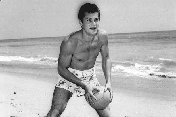 Tony curtis is gay