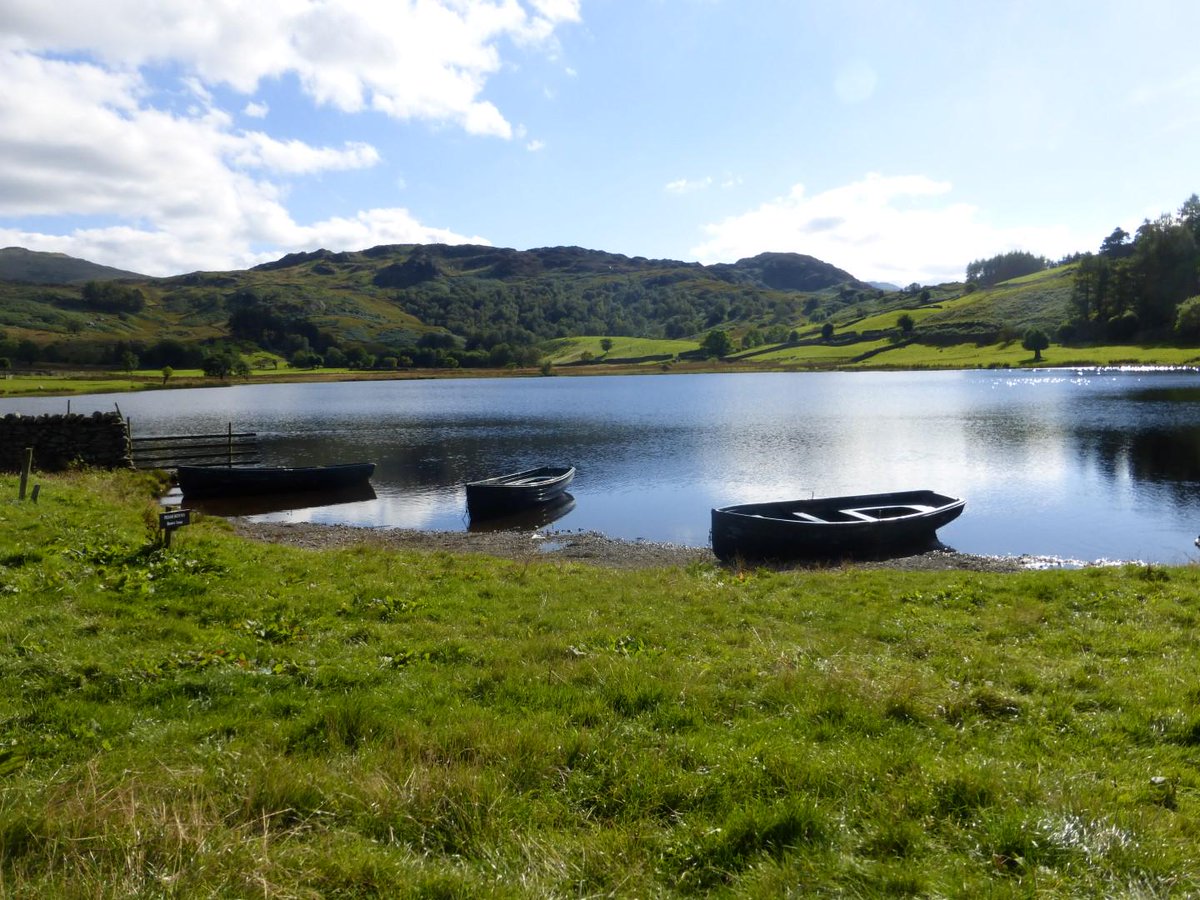 Her_Edit's tweet photo. Every colour you'd wish for glorious day #WatendlathTarn @nationaltrust. Read our #ColourIssue http://t.co/mDB93BGBiA http://t.co/1UP6ERZGpU