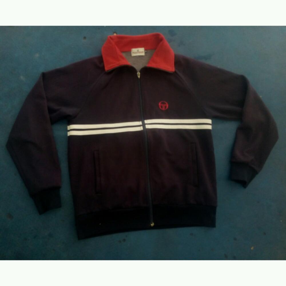 apew_triyadi's tweet photo. Tracktop SERGIO TACCHINI "DALLAS" | size M | Minus zipper patah | WA 08562007868  @FS_80cs @Lapak_Casual http://t.co/5MRSuwEWjE